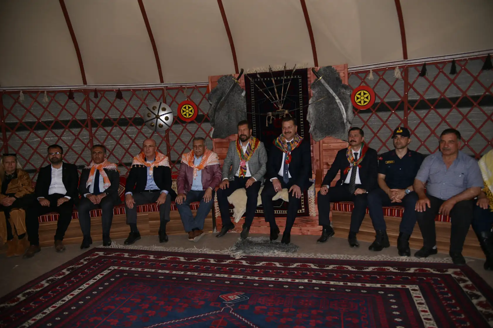 Sındırgı'da sınırları aşan Atlı Okçuluk yarışması