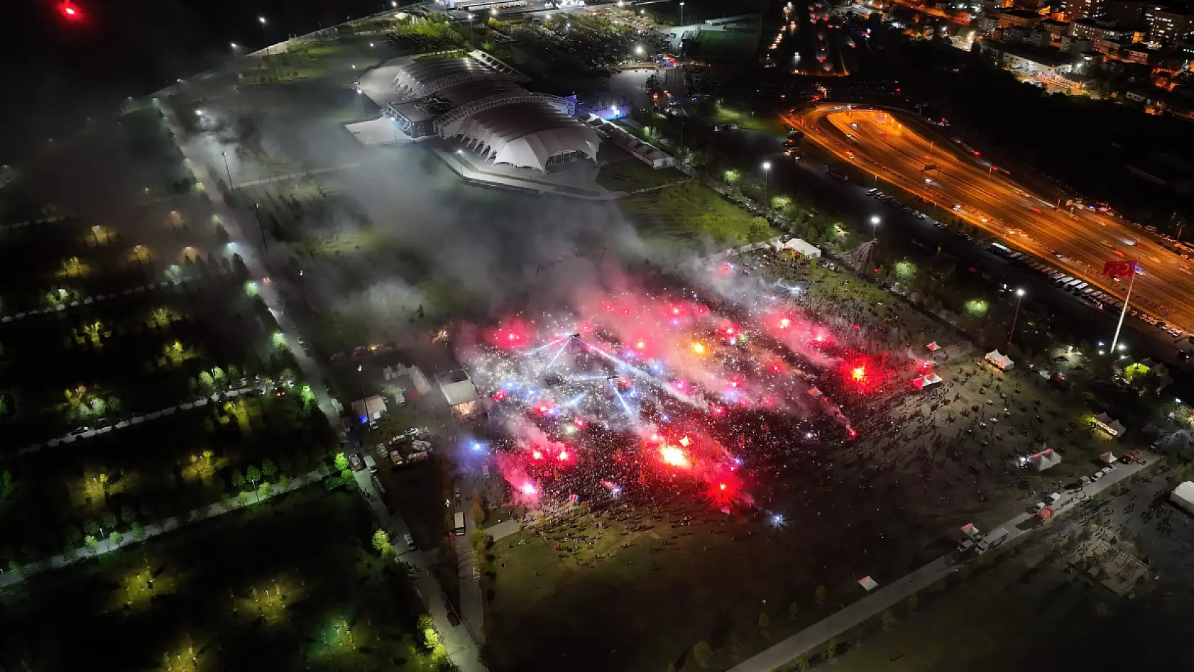 Trabzonspor'un şampiyonluk kutlaması havadan görüntülendi