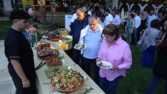 Antik yemekler binlerce yıl sonra konuklara ikram edildi