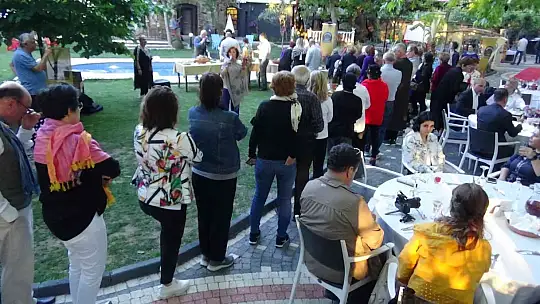 Antik yemekler binlerce yıl sonra konuklara ikram edildi