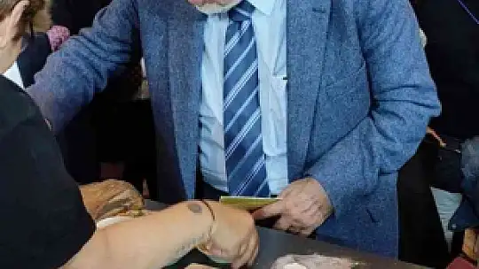 Bakan Ersoy, Balıkesir Büyükşehir'in çalışmalarını inceledi