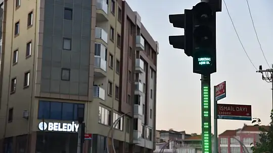 Balıkesir'de trafik ışıkları aşıya teşvik ediyor