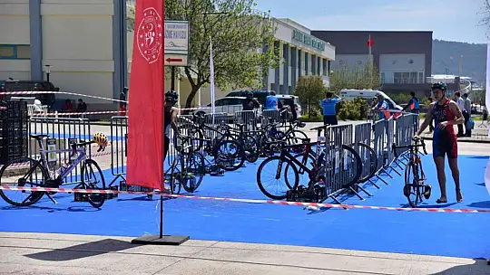 BAÜN, Triatlon İl Birinciliği müsabakalarına ev sahipliği yaptı