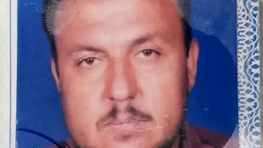 Edremit'te otomobil alev alev yandı, kamera saniye saniye yangını kaydetti