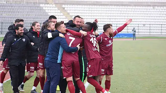Spor Toto 1. Lig: Bandırmaspor 3 - Denizlispor 0 (İlk yarı sonucu)
